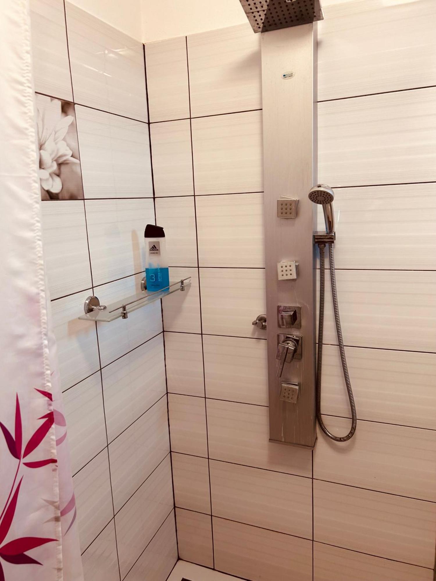 Apartment Pharamis Bešeňová Eksteriør billede