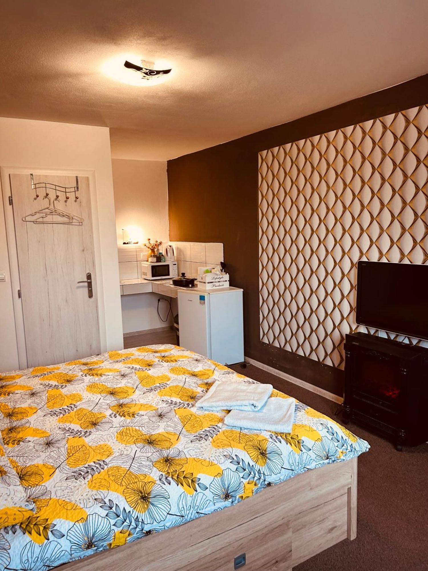 Apartment Pharamis Bešeňová Eksteriør billede